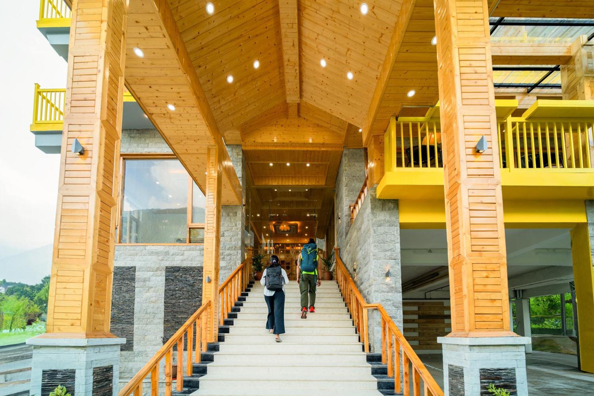 The Hosteller Old Manali, Manu Temple Exterior photo