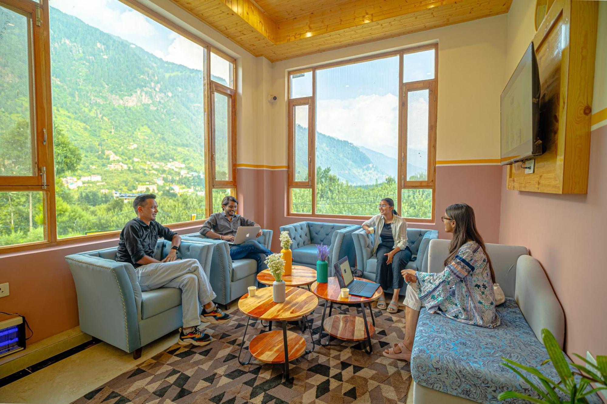 The Hosteller Old Manali, Manu Temple Exterior photo